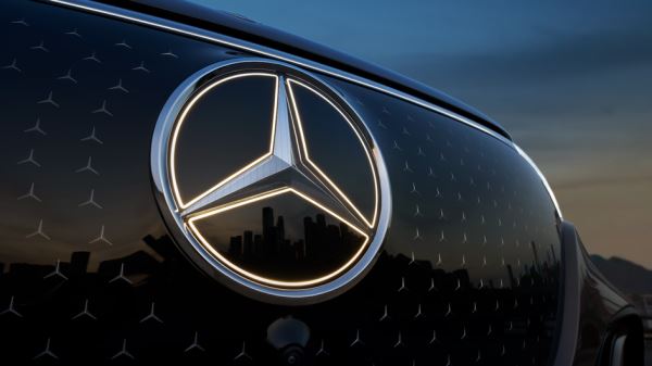 Прибыль Mercedes-Benz упала на 43%