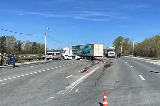 Два человека погибли в ДТП на участке Чуйского тракта под Новосибирском