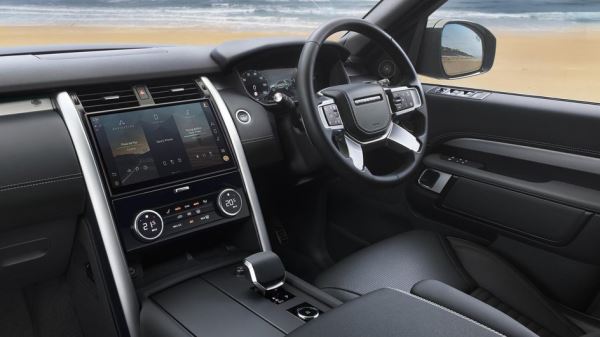 Land Rover Discovery обзавелся парой новых версий