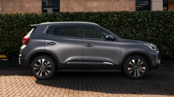 В России неожиданно подорожали четыре популярных кроссовера Chery. Сколько они стоят