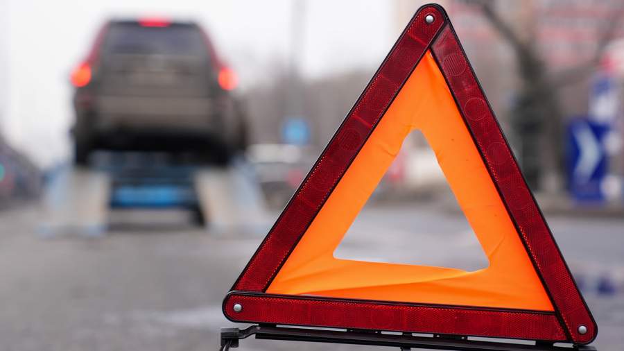 В Санкт-Петербурге при ДТП с грузовиком погибли три человека