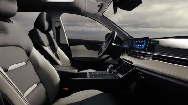 В России неожиданно подорожали четыре популярных кроссовера Chery. Сколько они стоят