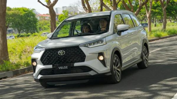 В России появилась недорогая семиместная Toyota, которая стоит дешевле «китайцев»