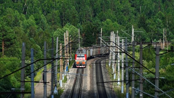 Число пар поездов в Крым на лето увеличили до 21