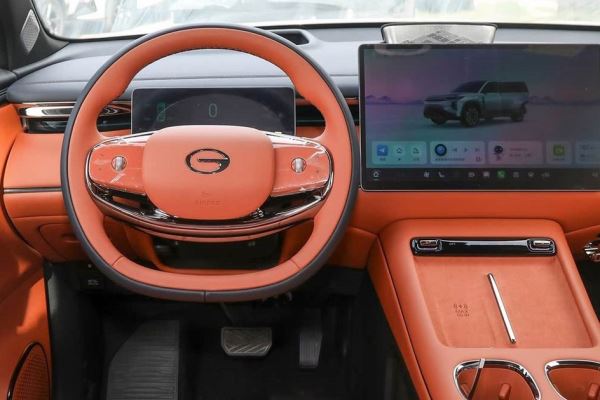 Бренд GAC начнет продавать в России гибридный кроссовер