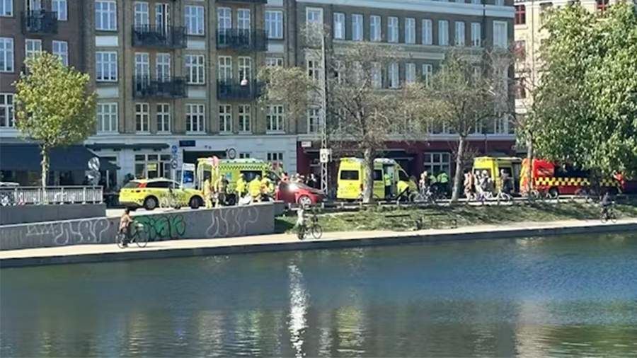 Пять человек пострадали при наезде автомобиля на толпу в Копенгагене