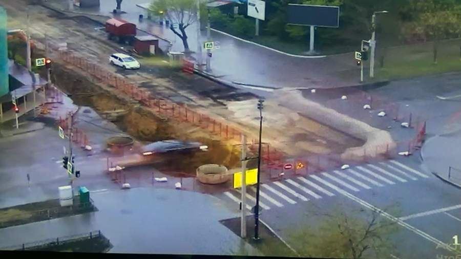 В Благовещенске водитель перелетел через ограждение во время погони от полиции