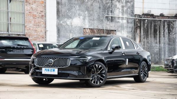 Volvo S90 обновился