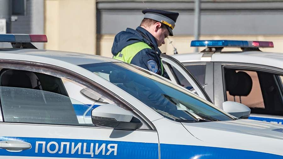 Автомобиль загорелся на дублере Калужского шоссе в Новой Москве