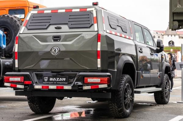 В России начнут выпускать пикап на шасси Hummer с мотором Cummins