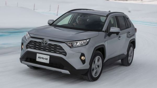 В Россию вернулся любимый кроссовер Toyota россиян. Он стоит дешевле «китайцев»