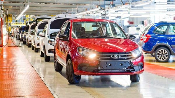 АвтоВАЗ раскрыл цены максимально оснащенных Lada Granta