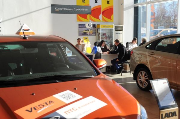 Продажи новых легковых авто в РФ в мае будут ниже апреля