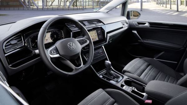 В России появился недорогой семиместный Volkswagen, который стоит дешевле «китайцев»